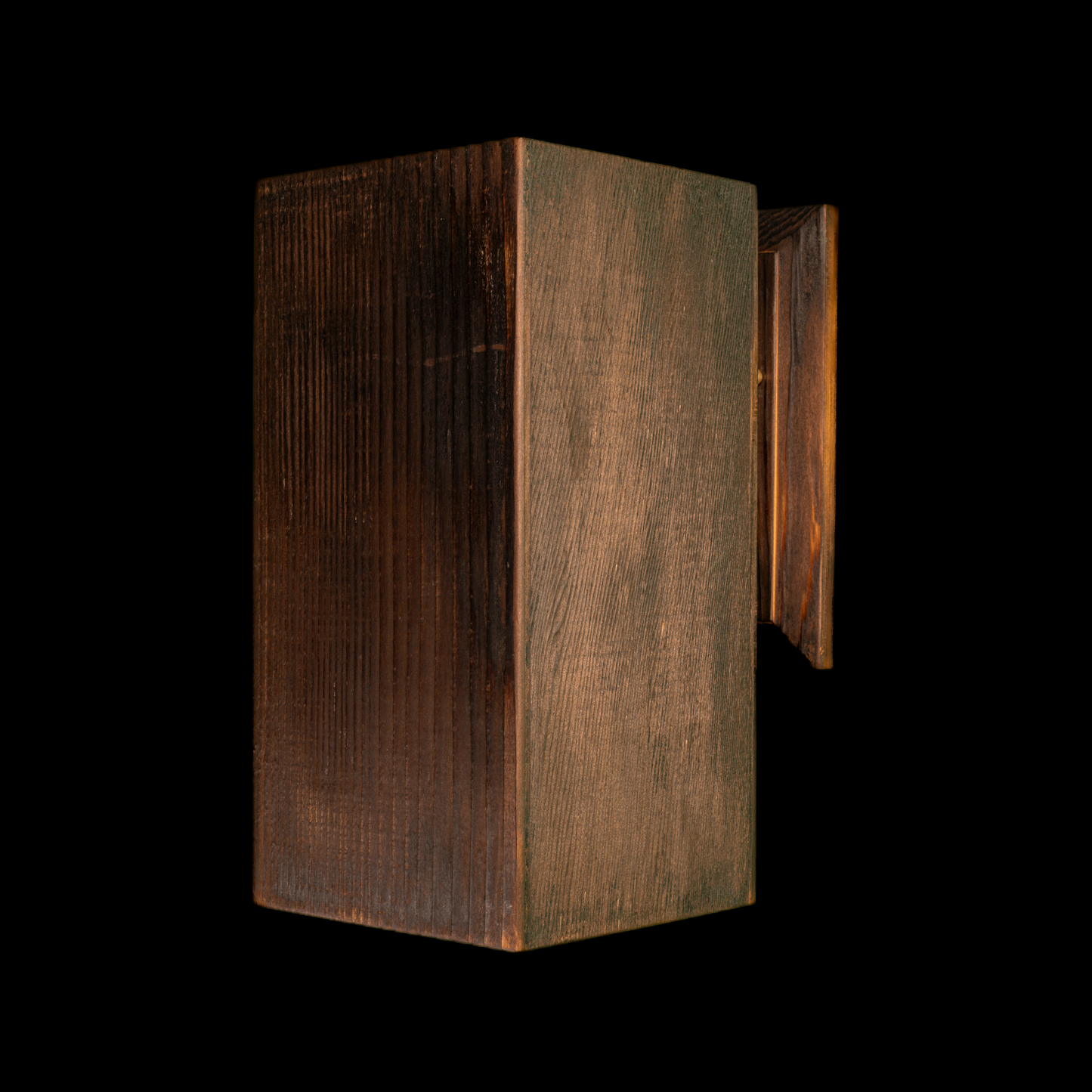 Spirit Lake: 258-11" Sconce